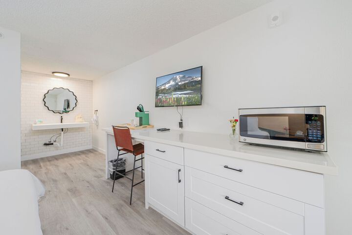 Room 8 of 24