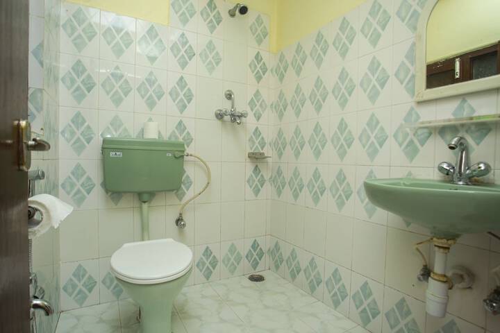 Room 25 of 53