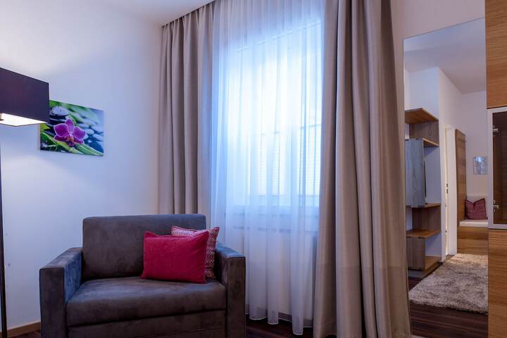 Room 5 of 47