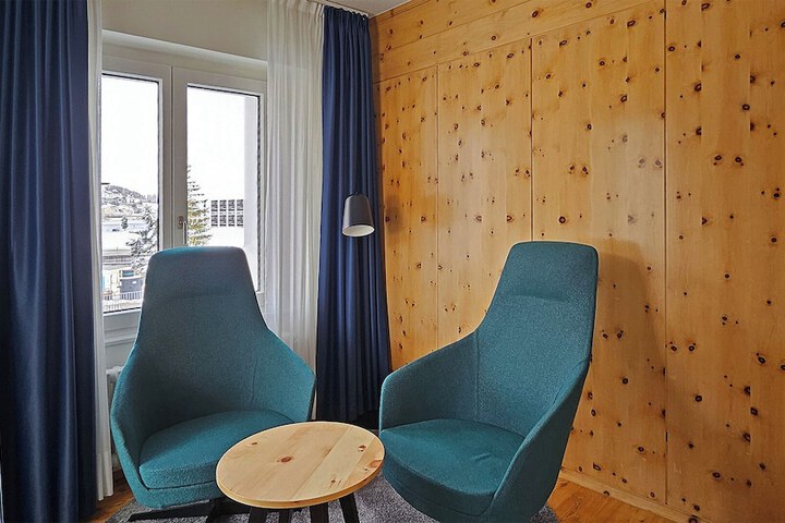 Room 34 of 115