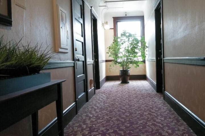 Ballroom/Hall 108 of 153