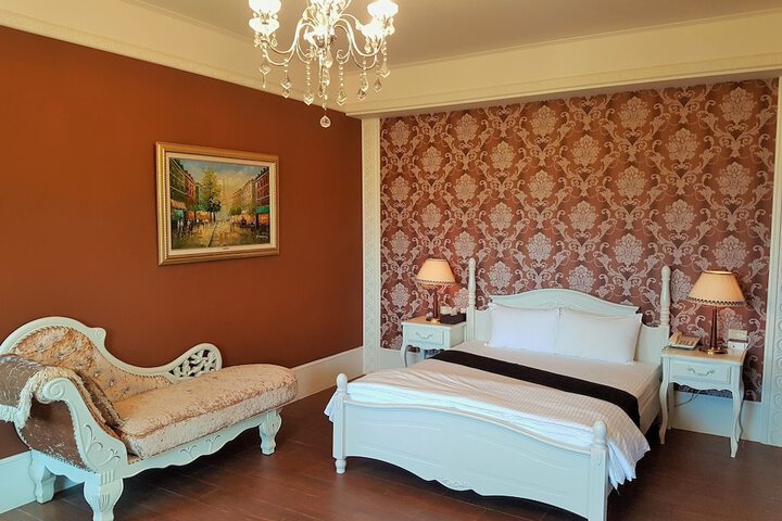 Room 20 of 46