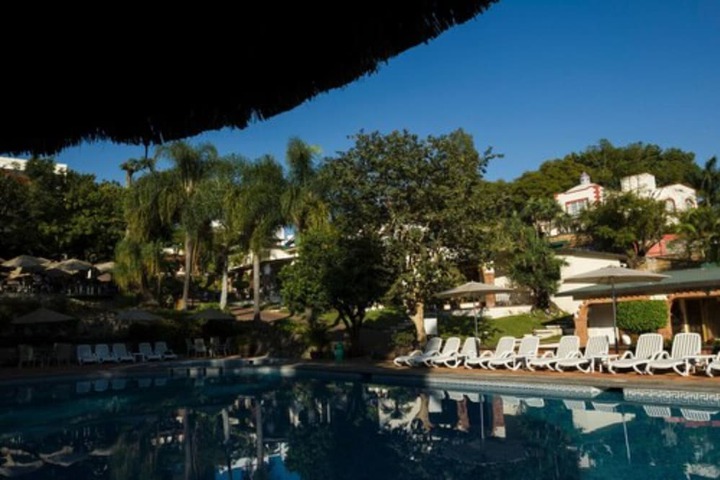 Pool 32 of 59