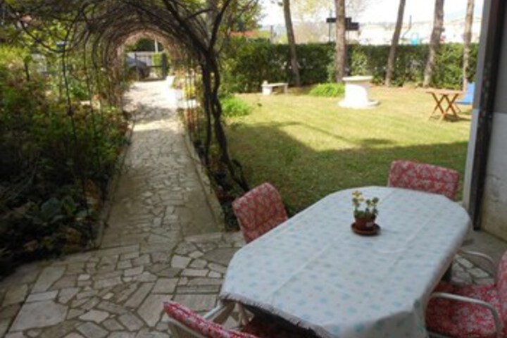 Hotel Exterior 8 of 25