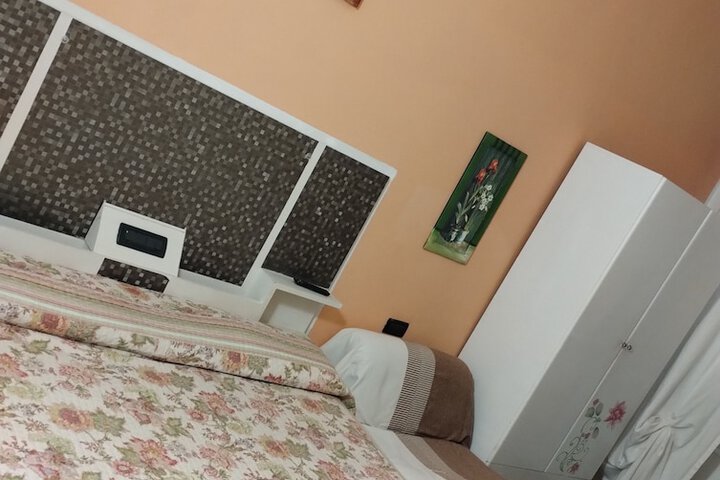 Room 8 of 38