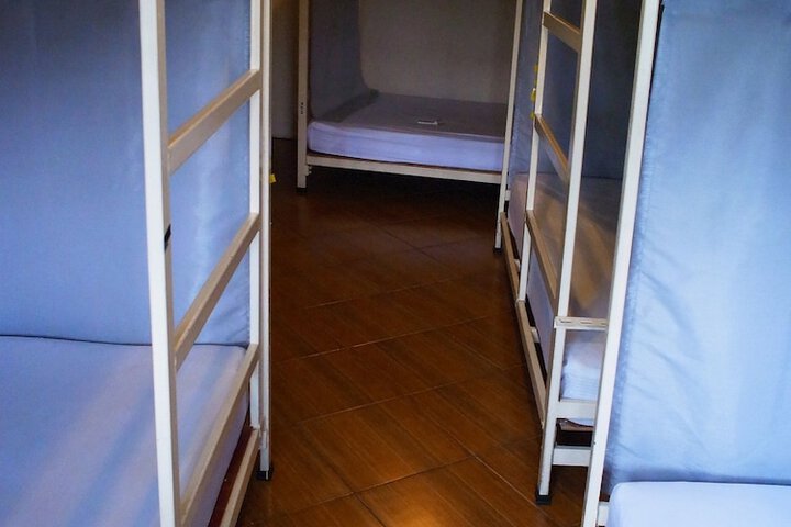 Room 12 of 48