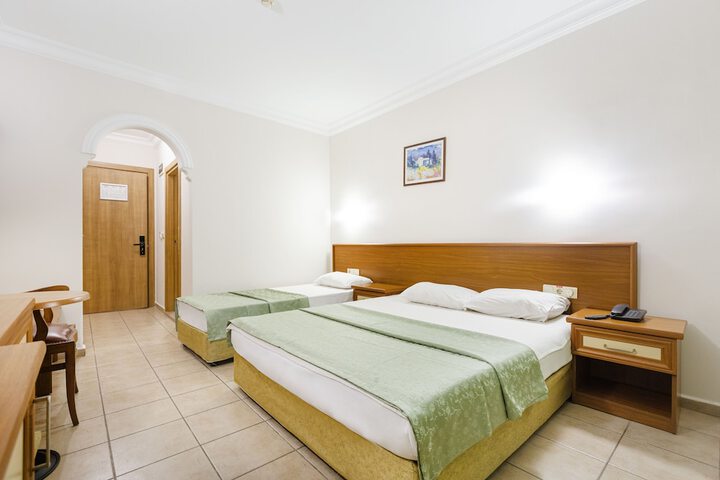 Room 12 of 41