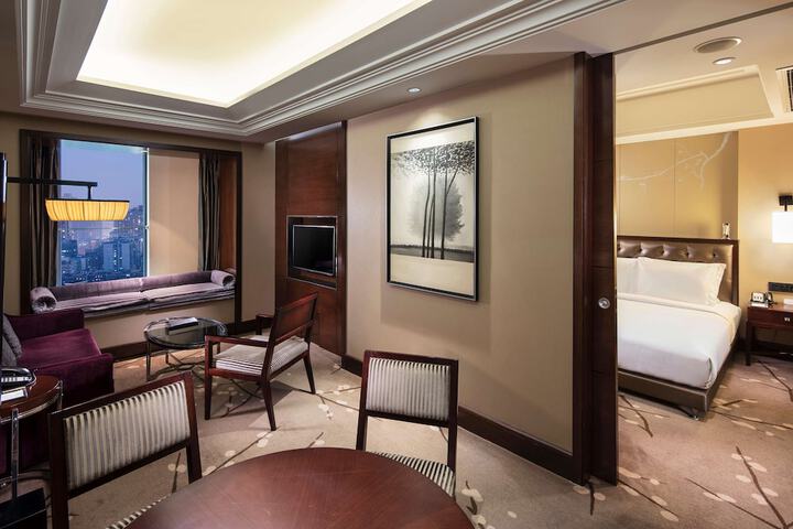 Room 14 of 78