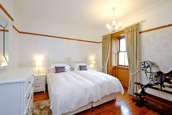 Room 7 of 43