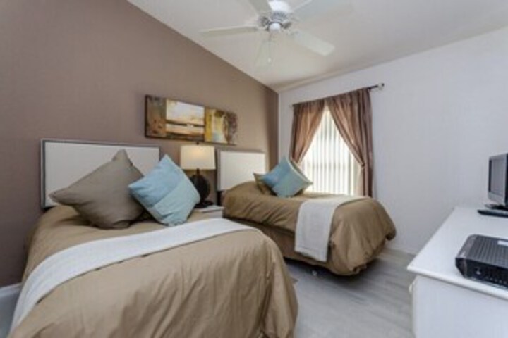 Room 25 of 25
