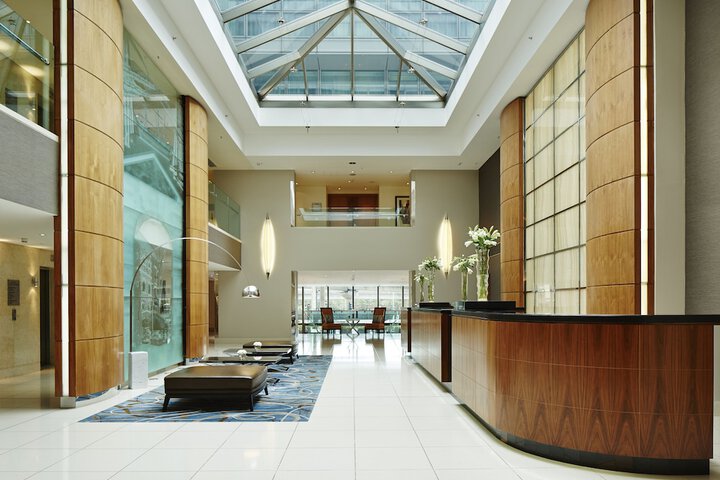 Entrance & Lobby
