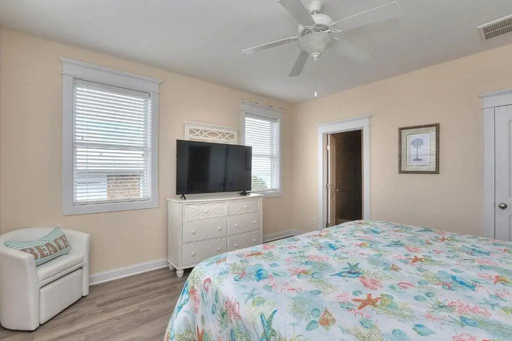 Room 7 of 25