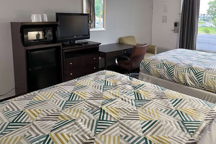 Room 9 of 13