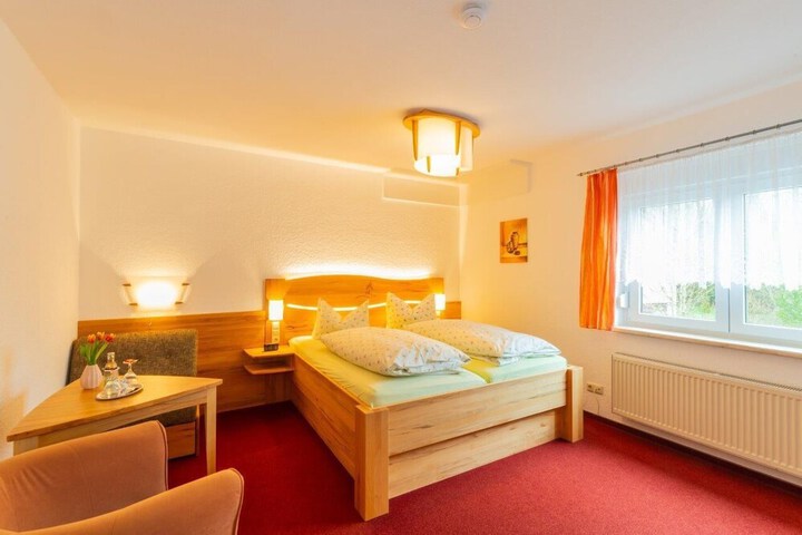 Room 8 of 42