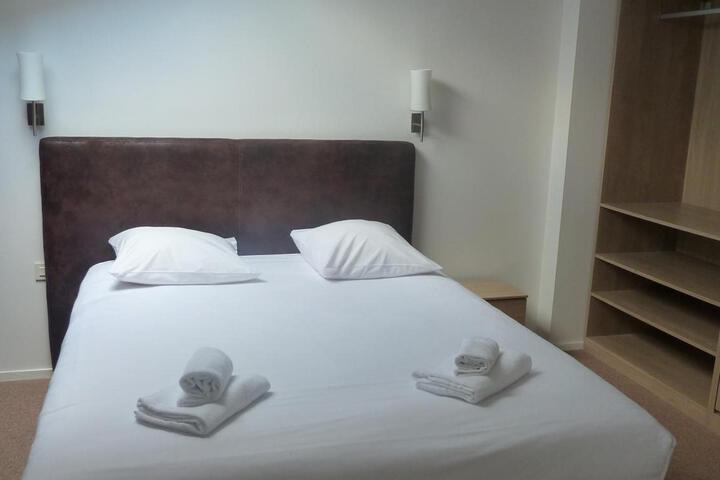 Room 26 of 105
