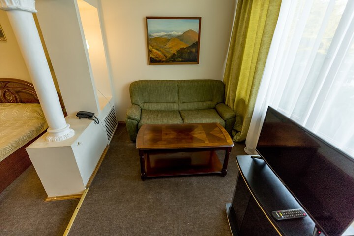 Room 19 of 53