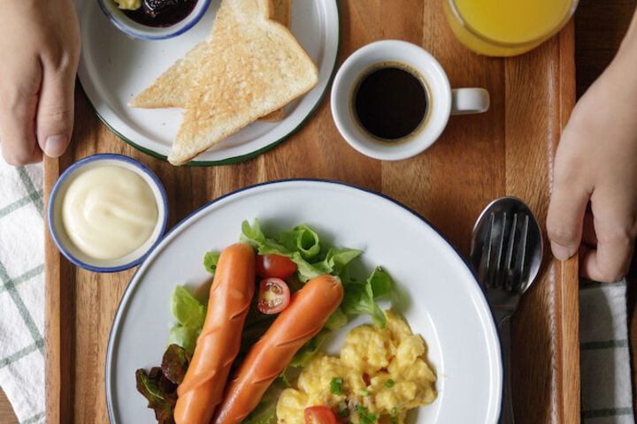 Breakfast/Coffee Service 86 of 138