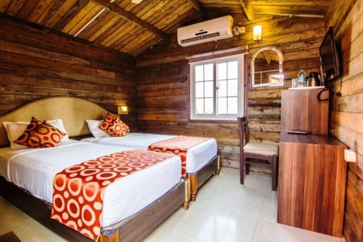 Room 8 of 42