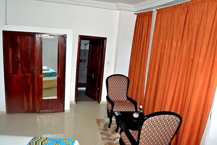 Room 12 of 46