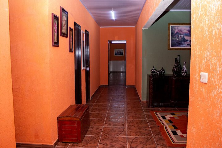 Room 10 of 98