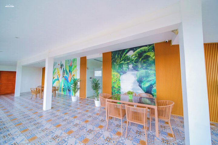 Hotel Interior 7 of 19