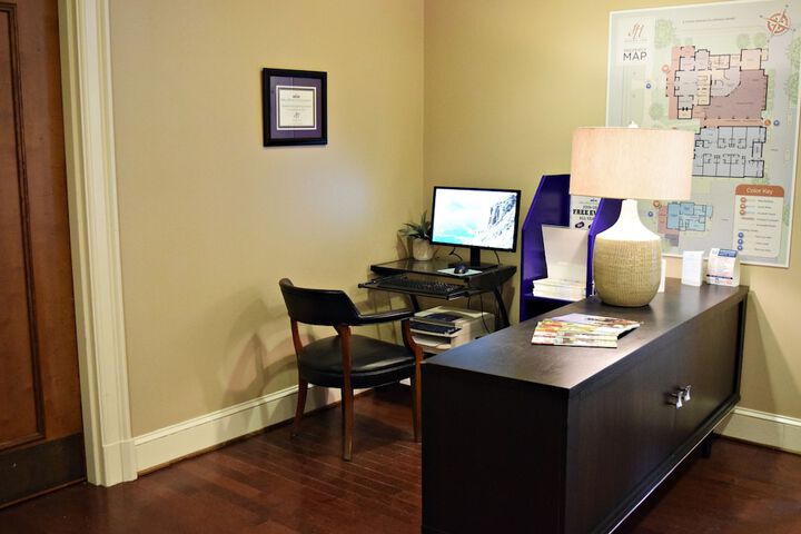 Business Center 214 of 227