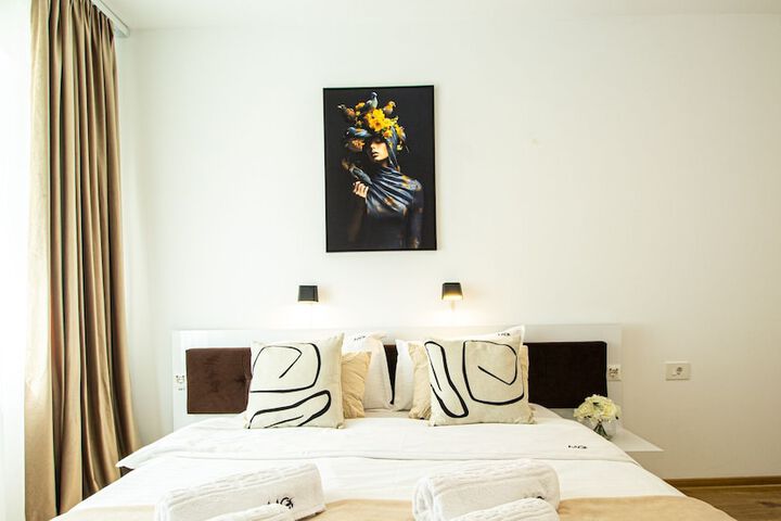 Room 121 of 653