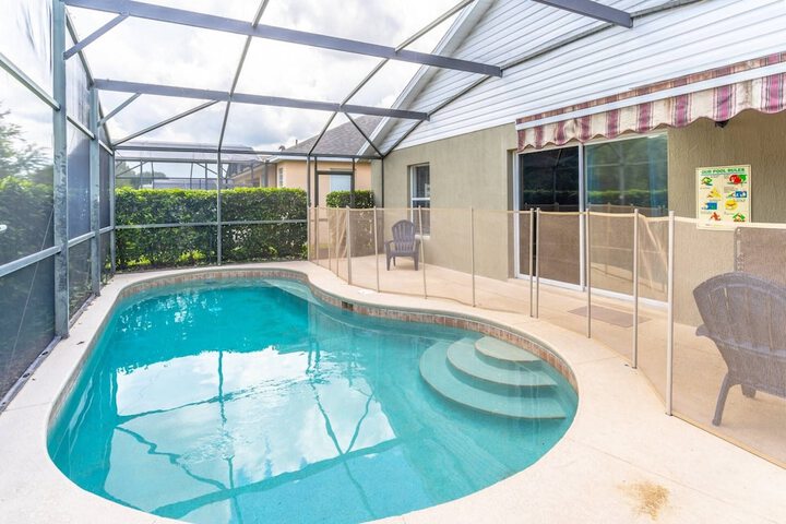 Pool 10 of 69