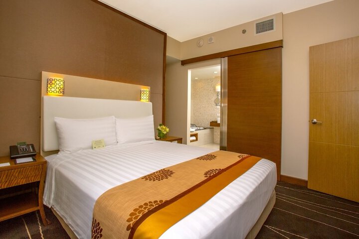Room 9 of 115