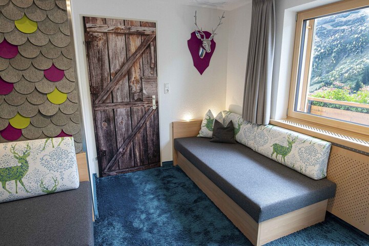 Room 56 of 149