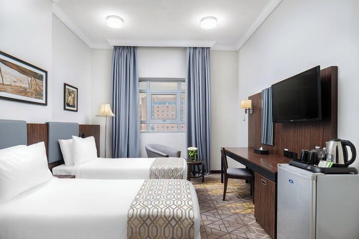 Room 7 of 44
