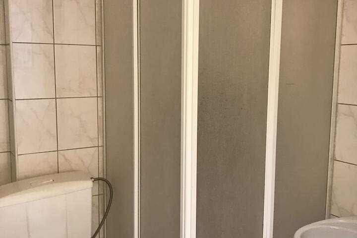 Room 12 of 23