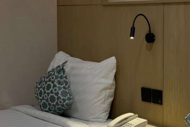 Room 46 of 181