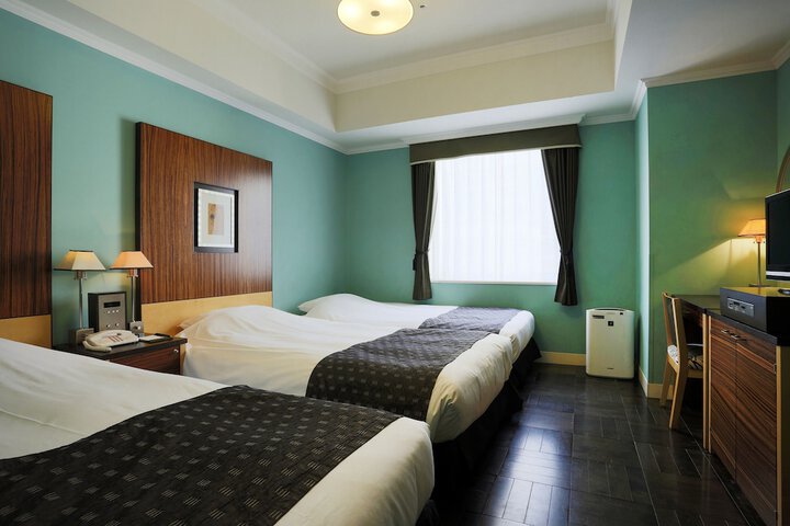 Room 7 of 40