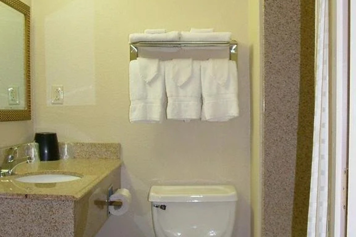 Room 7 of 11