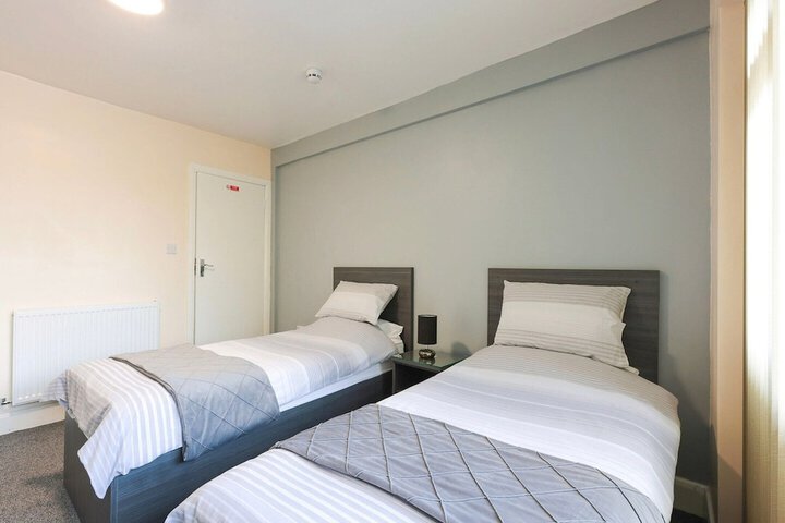 Room 2 of 13