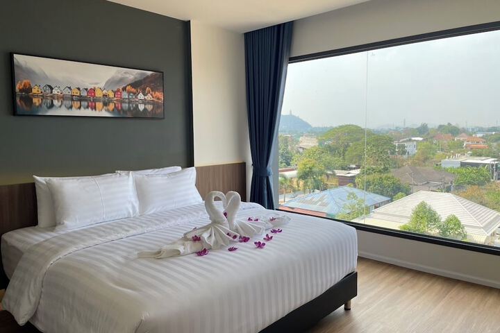 Room 10 of 38