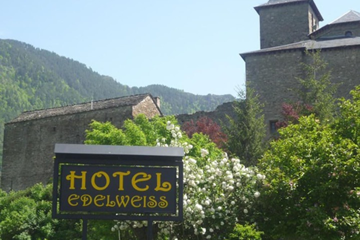 Hotel 64 of 72