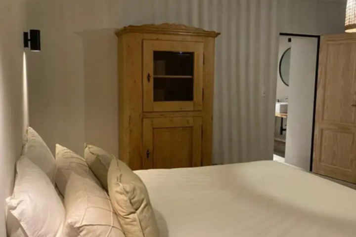 Room 7 of 20