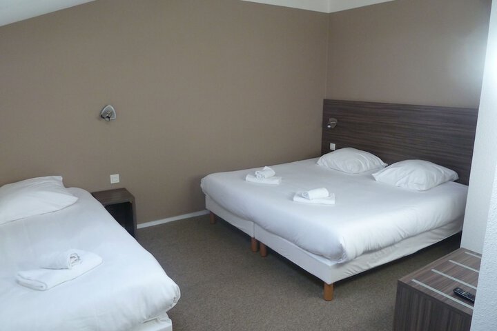 Room 17 of 35