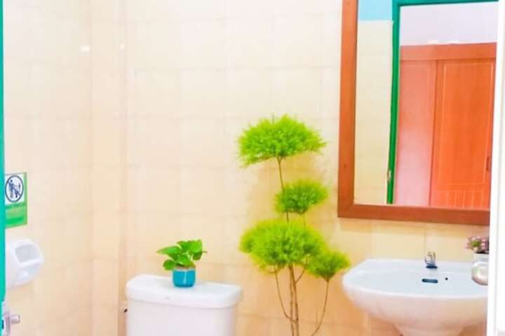 Room 32 of 51