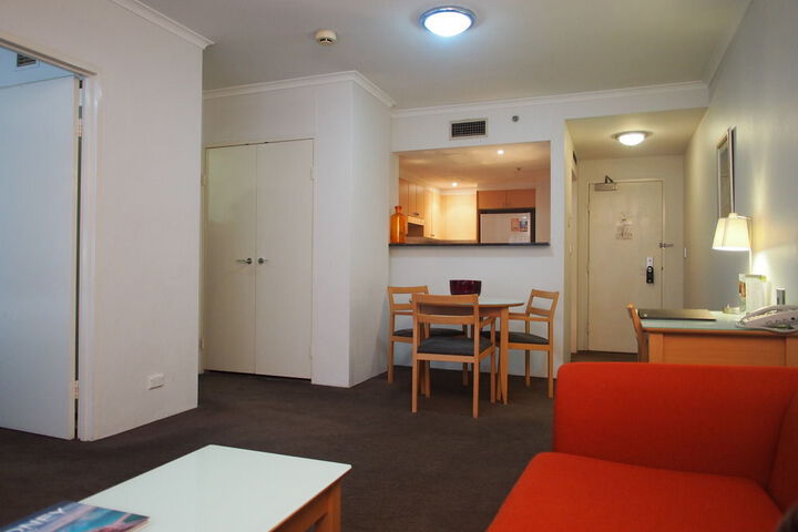 Room 5 of 33