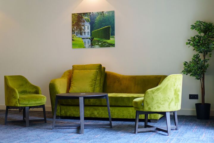 Entrance & Lobby