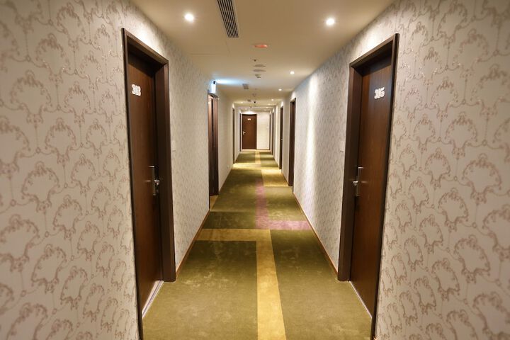 Business Center 64 of 67