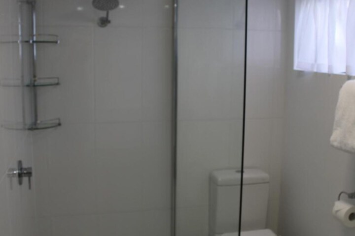 Room 16 of 29