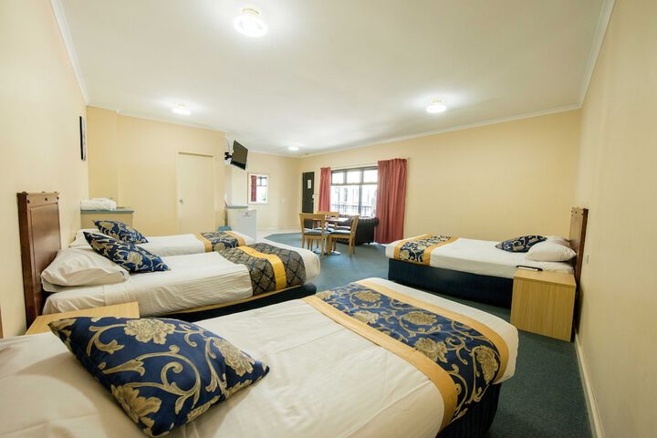 Room 19 of 78