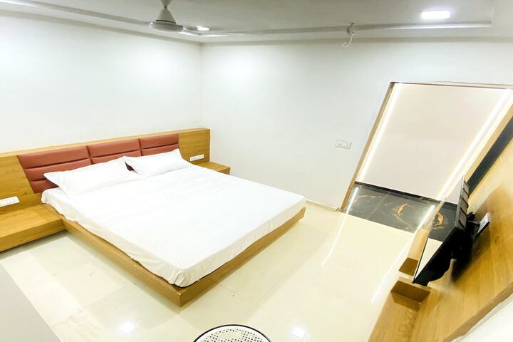 Room 10 of 43