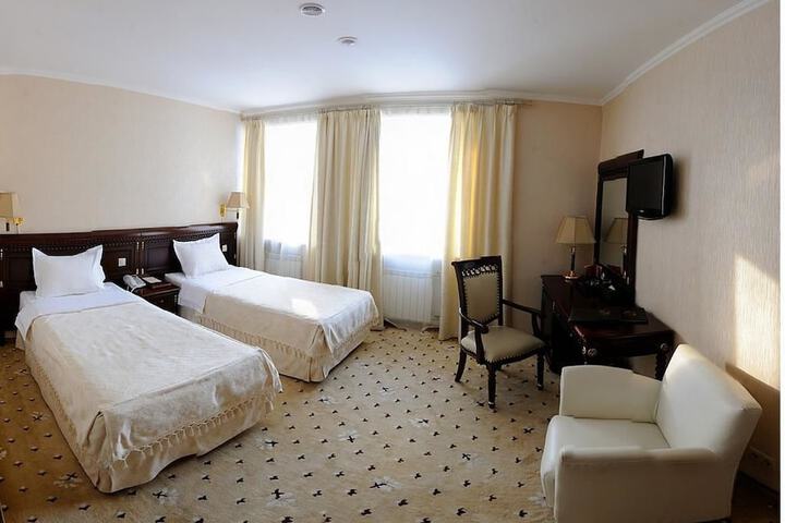 Room 7 of 36