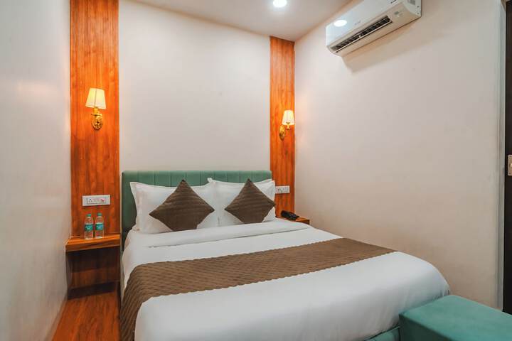 Room 13 of 51