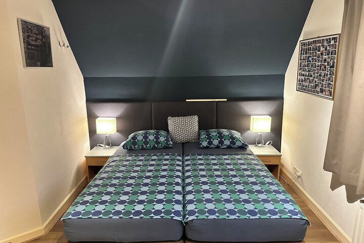 Room 11 of 86